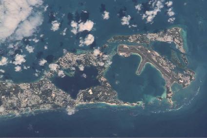 Photo, Image et Carte Satellite de la Ville de St. George et de l'Île St. David, Aéroport, Castle Harbour